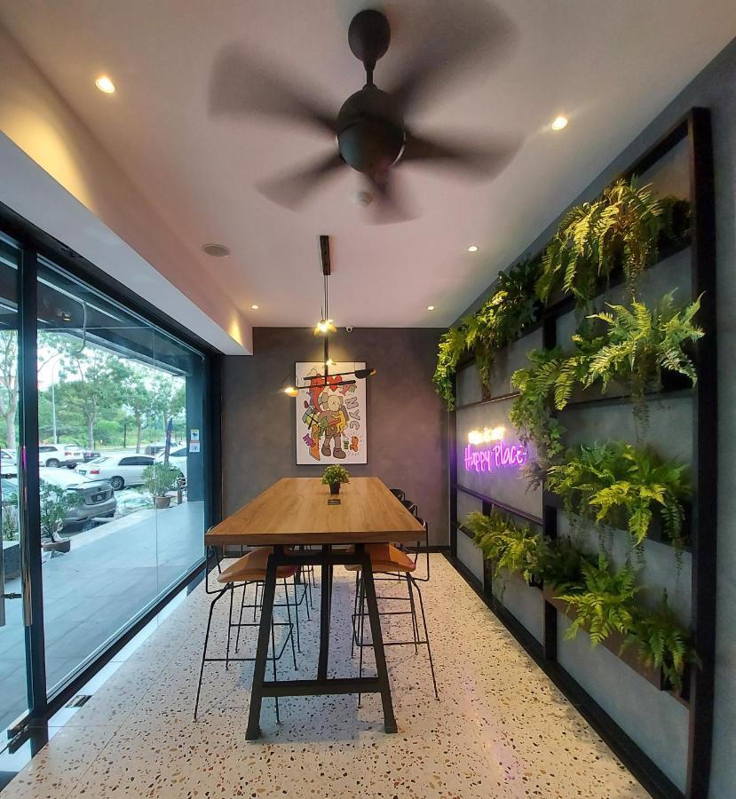 Miico Hotel @ Mount Austin Johor Bahru Exterior photo