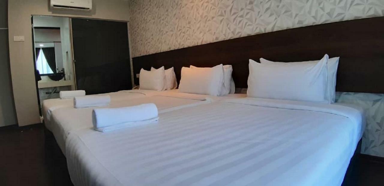 Miico Hotel @ Mount Austin Johor Bahru Exterior photo