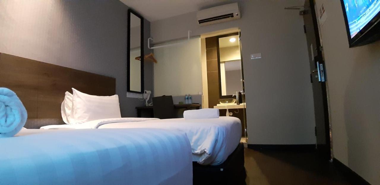Miico Hotel @ Mount Austin Johor Bahru Exterior photo